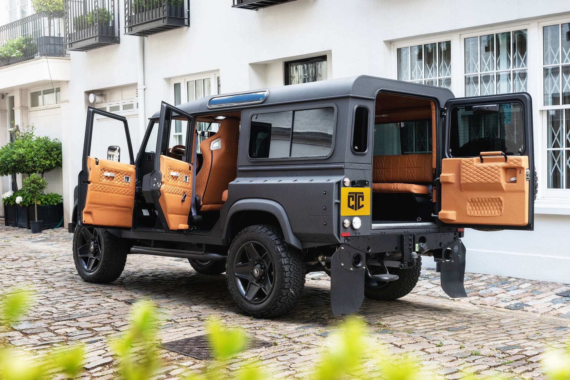 Dutch Rover Defender Conversions Classic Land Rover Defender 110 Wide Track Conversion - Project Kahn