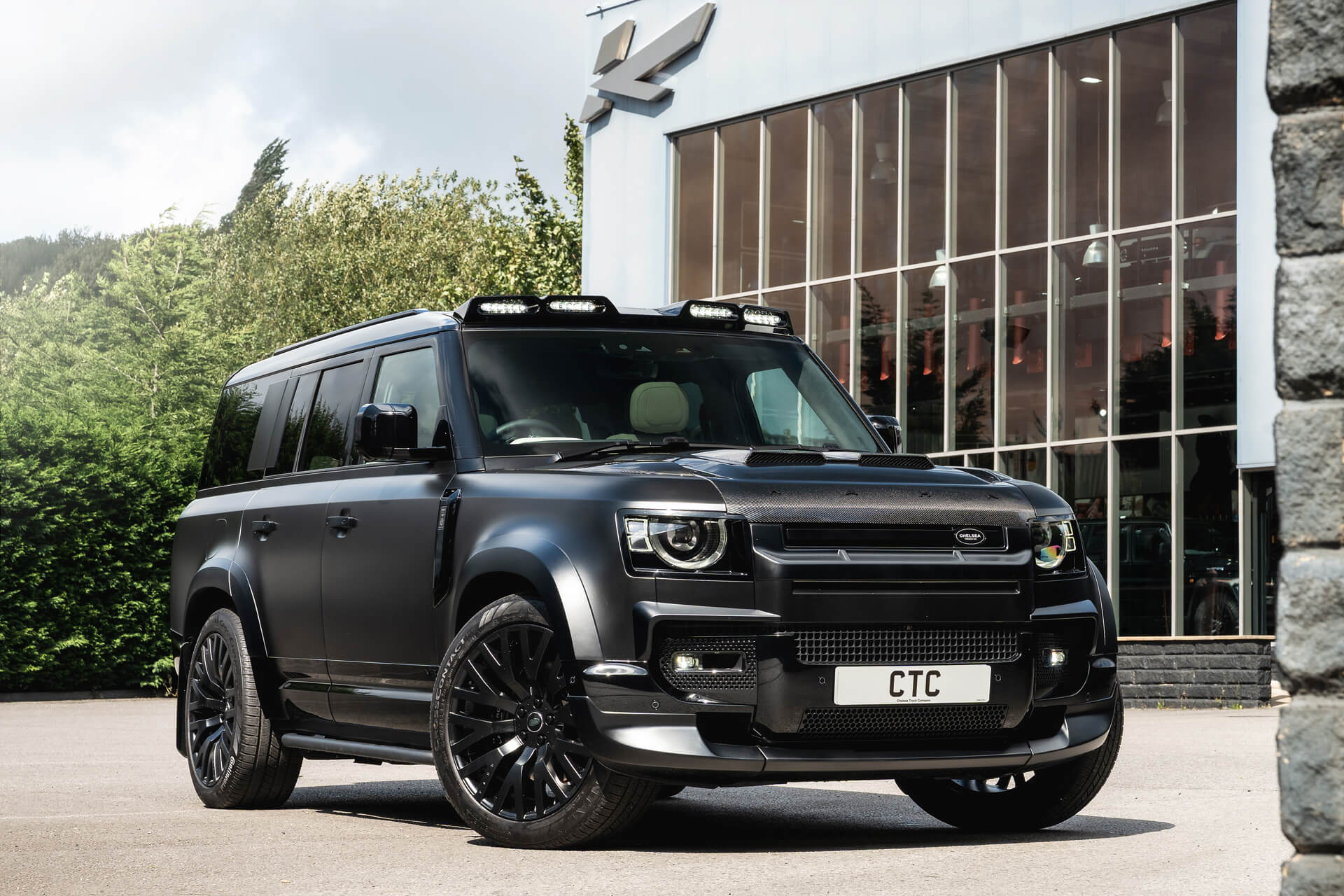 Tailor-made: Defender V8 130 // CTC - 01