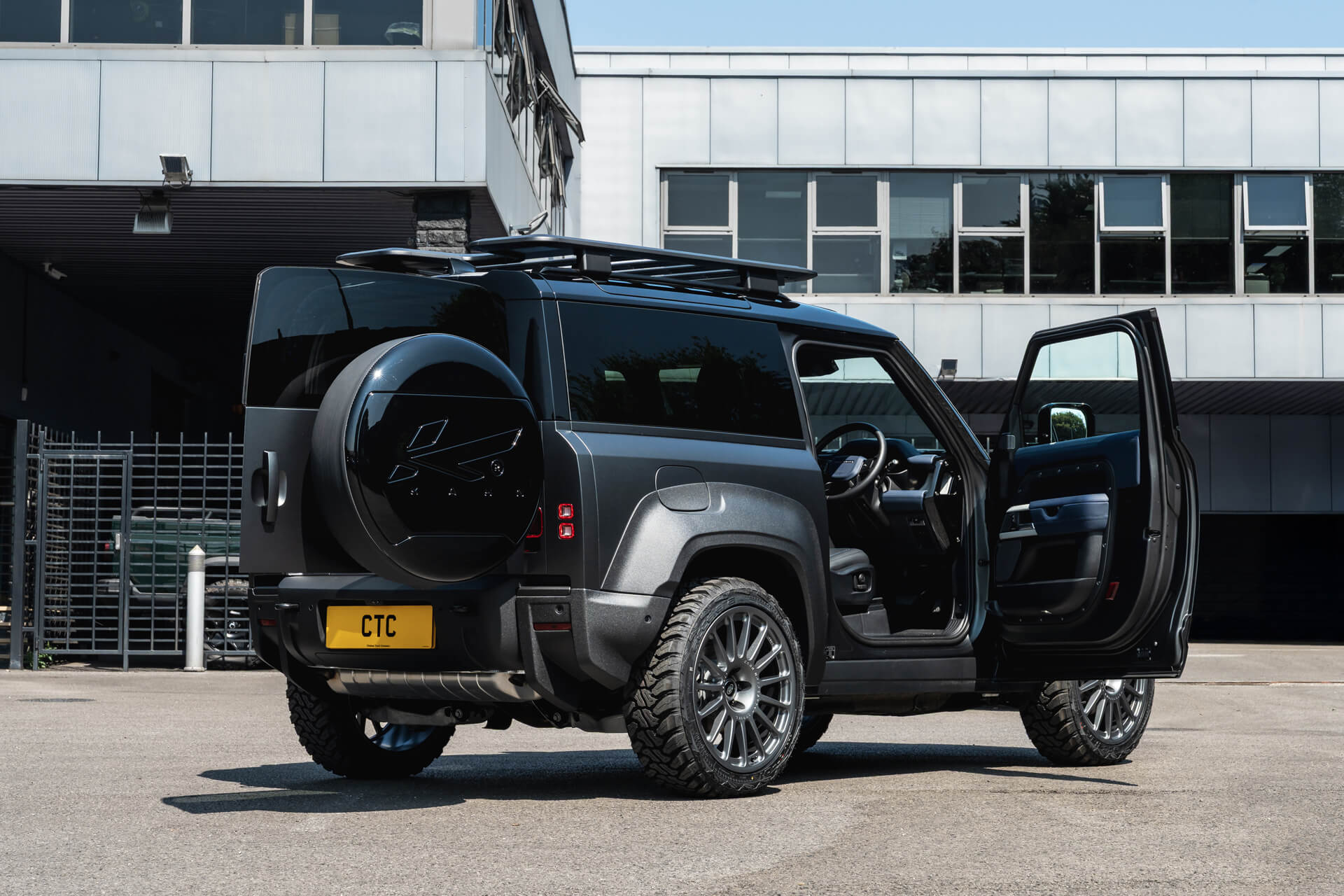 Defender 9 Land Rover Defender 90 - Concept 001 - Project Kahn