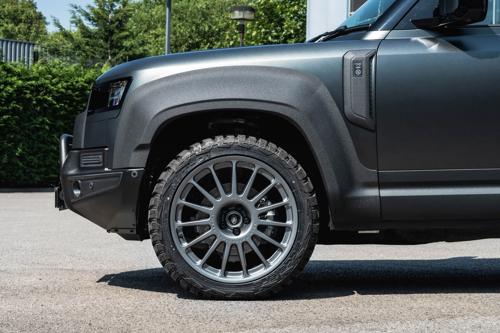 Defender 9 Land Rover Defender 90 - Concept 001 - Project Kahn
