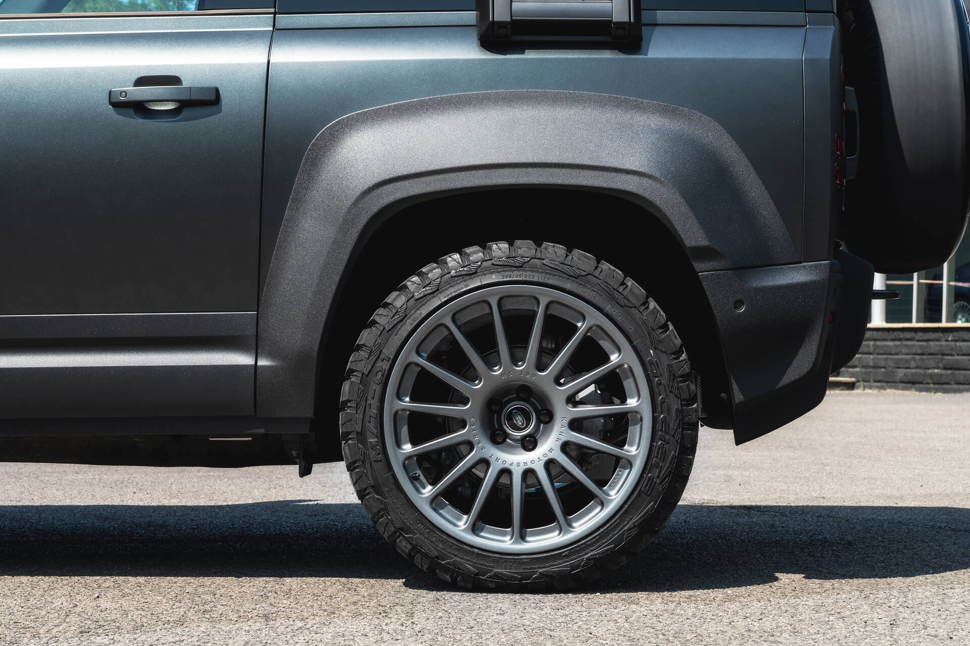 Defender 9 Land Rover Defender 90 - Concept 001 - Project Kahn