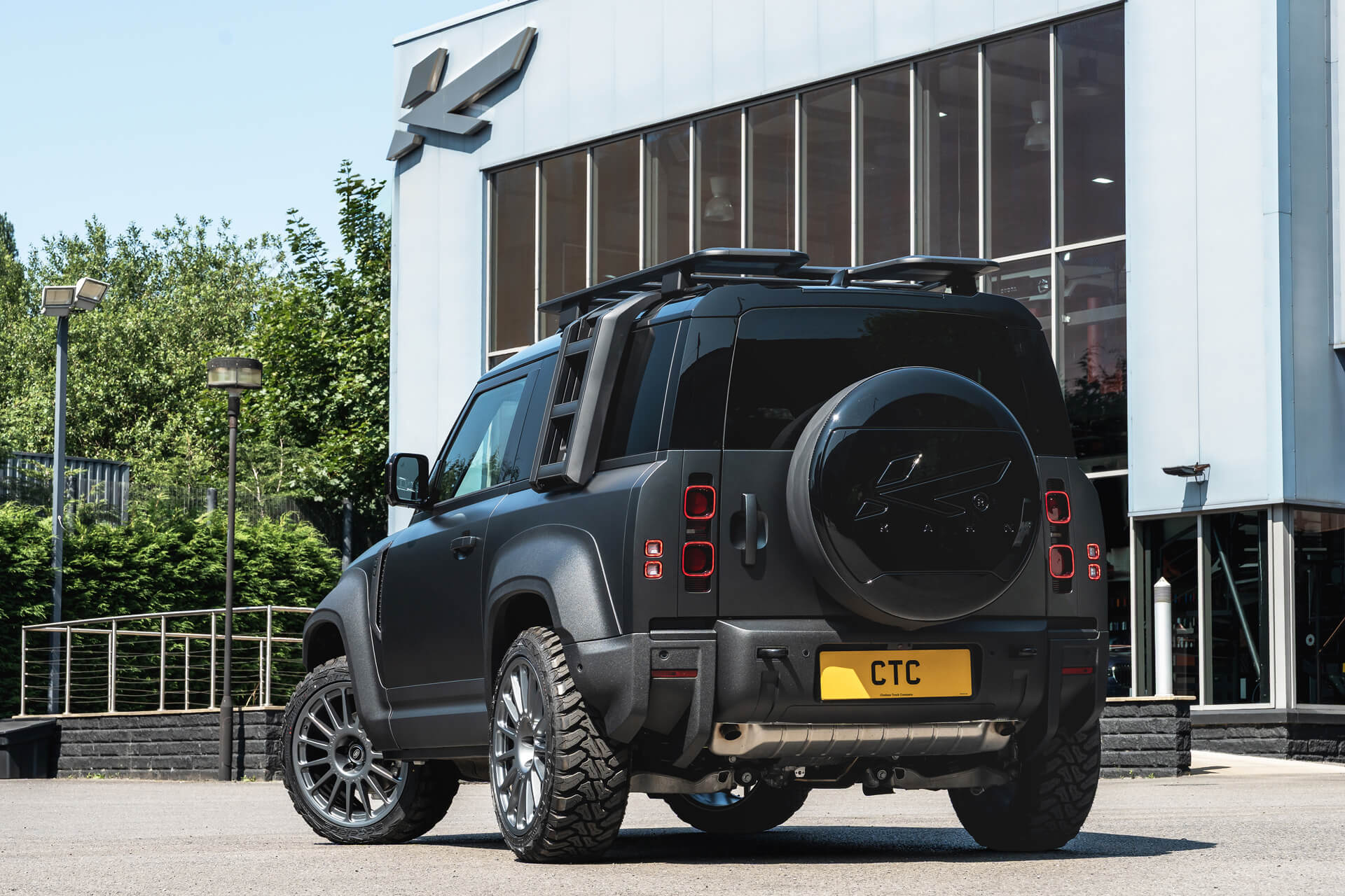 Defender 9 Land Rover Defender 90 - Concept 001 - Project Kahn