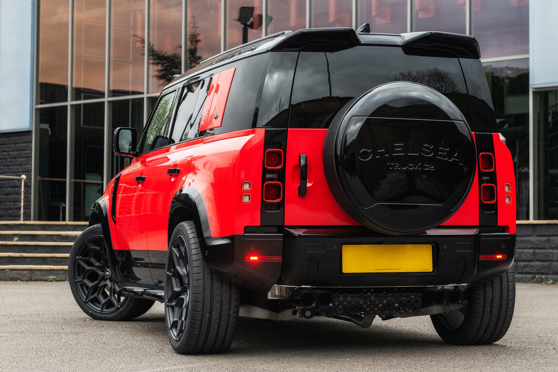 Land Rover Defender 110 - Rosso Corsa Red - Project Kahn