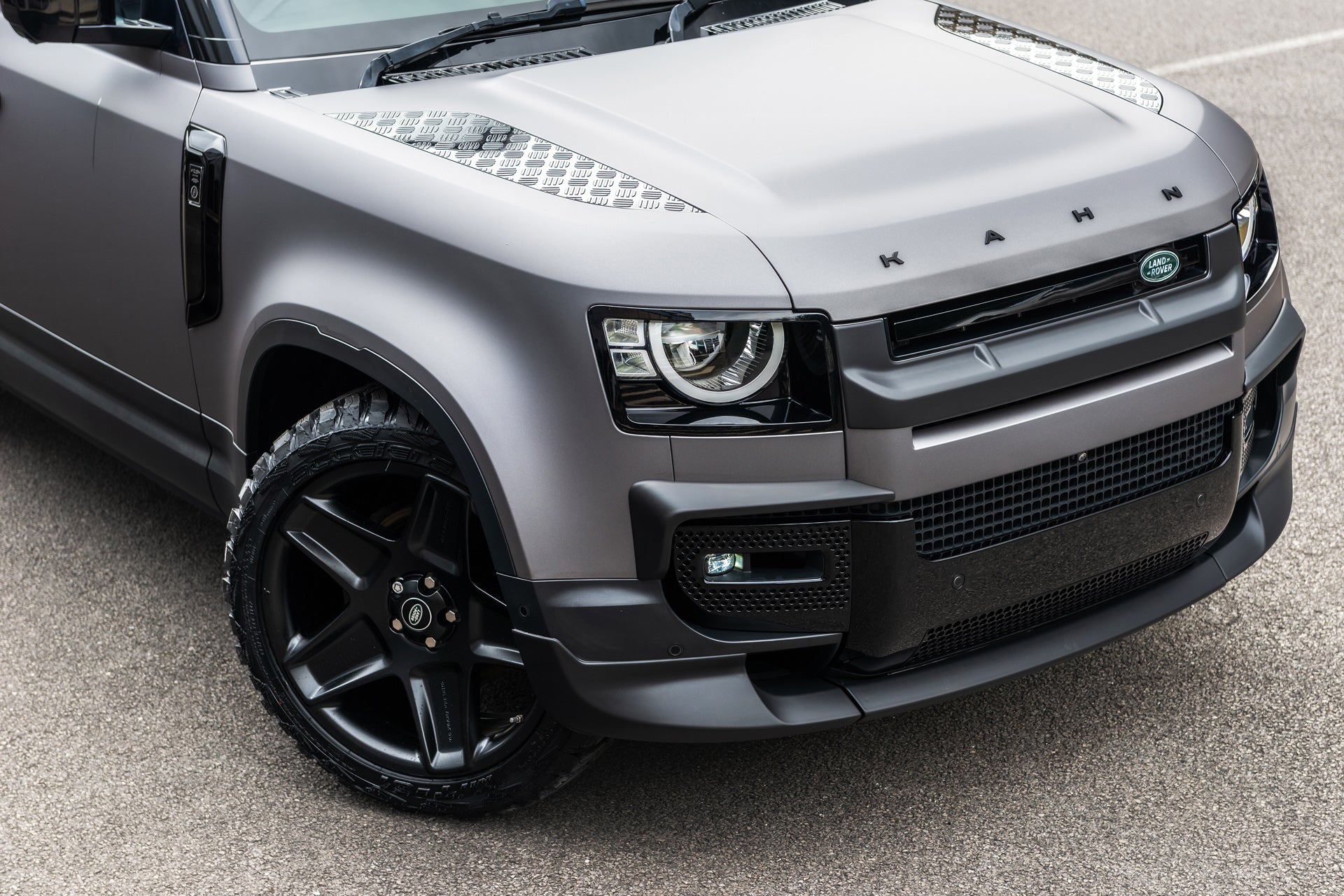Range Rover Defender Gray Land Rover Defender 110 - Satin Grey Edition - Project Kahn