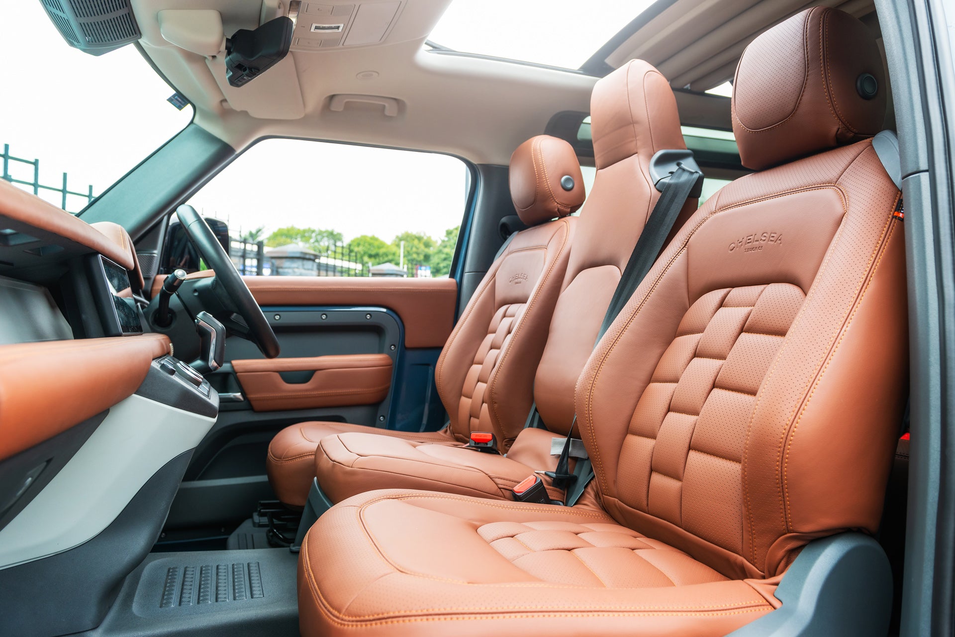 Land Rover Defender 90 Heritage - Exterior Blue & Tan Interior ...