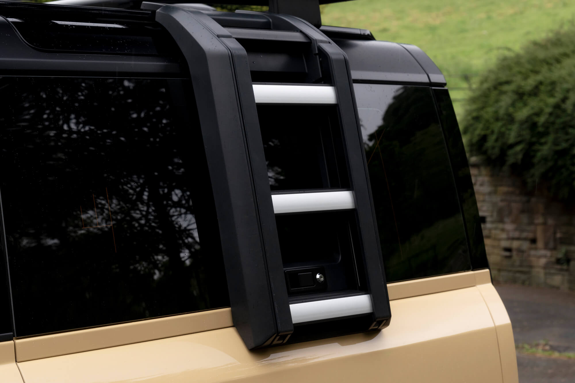 Land Rover Defender (2020-Present) Deployable Side Ladder
