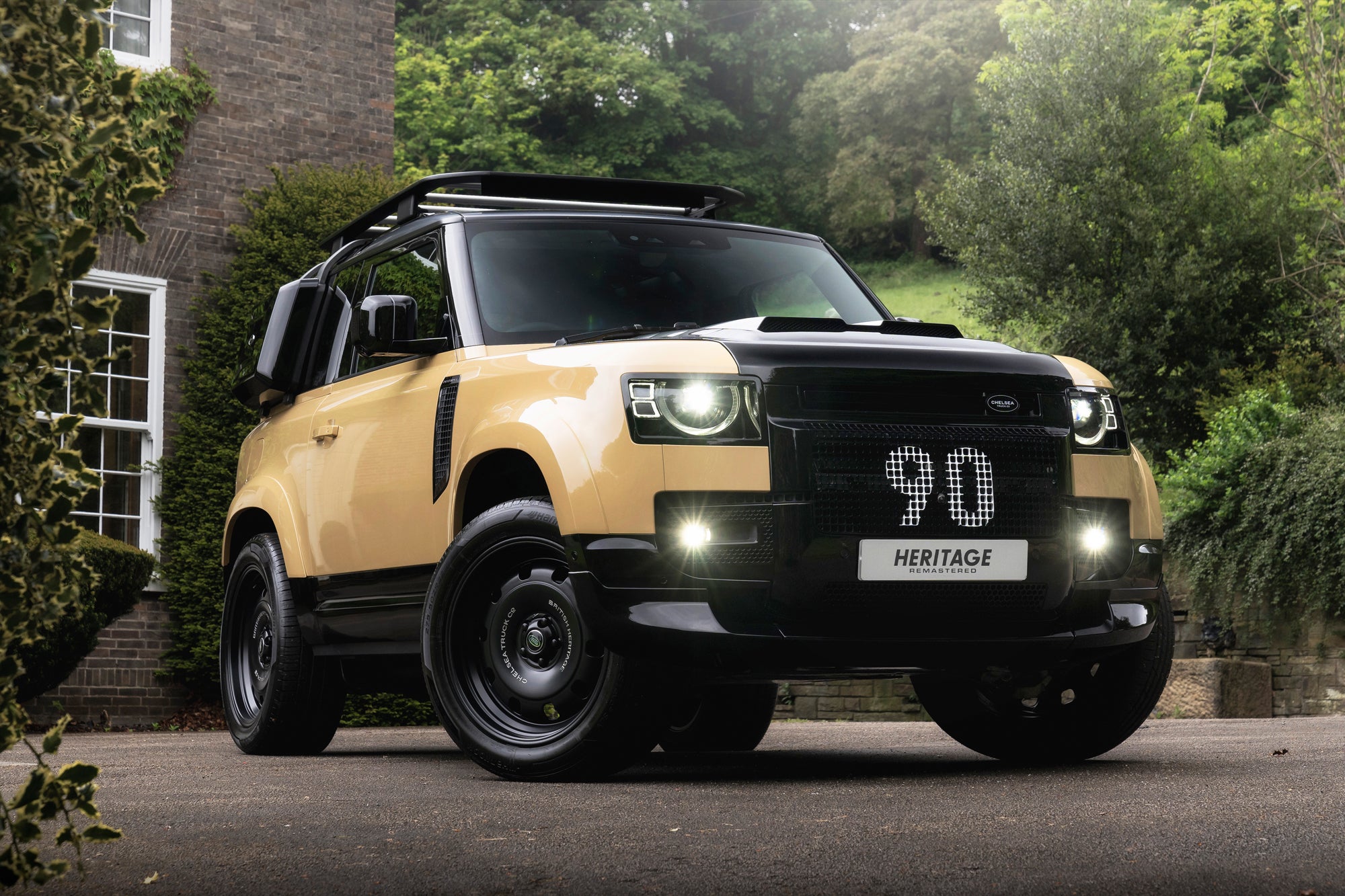 Land Rover Defender 90 - Heritage Remastered
