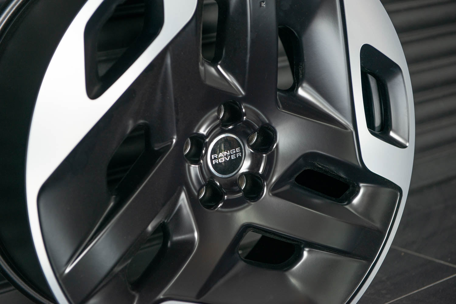 Range Rover Alloy Wheels | 23