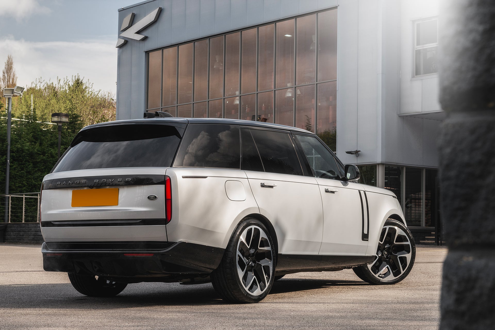 Range Rover Rac!ng Range Rover (2022-Present) Redefined Body kit | Racing Green - Project Kahn