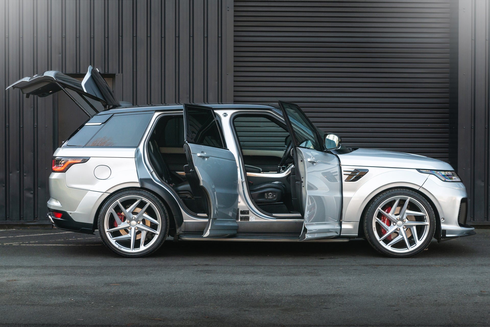 Range Rover Sport SVR Pace car - Silver Exterior - Project Kahn