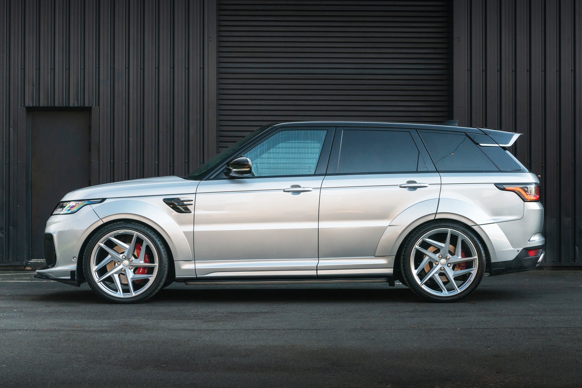 Range Rover Sport SVR Pace car - Silver Exterior - Project Kahn