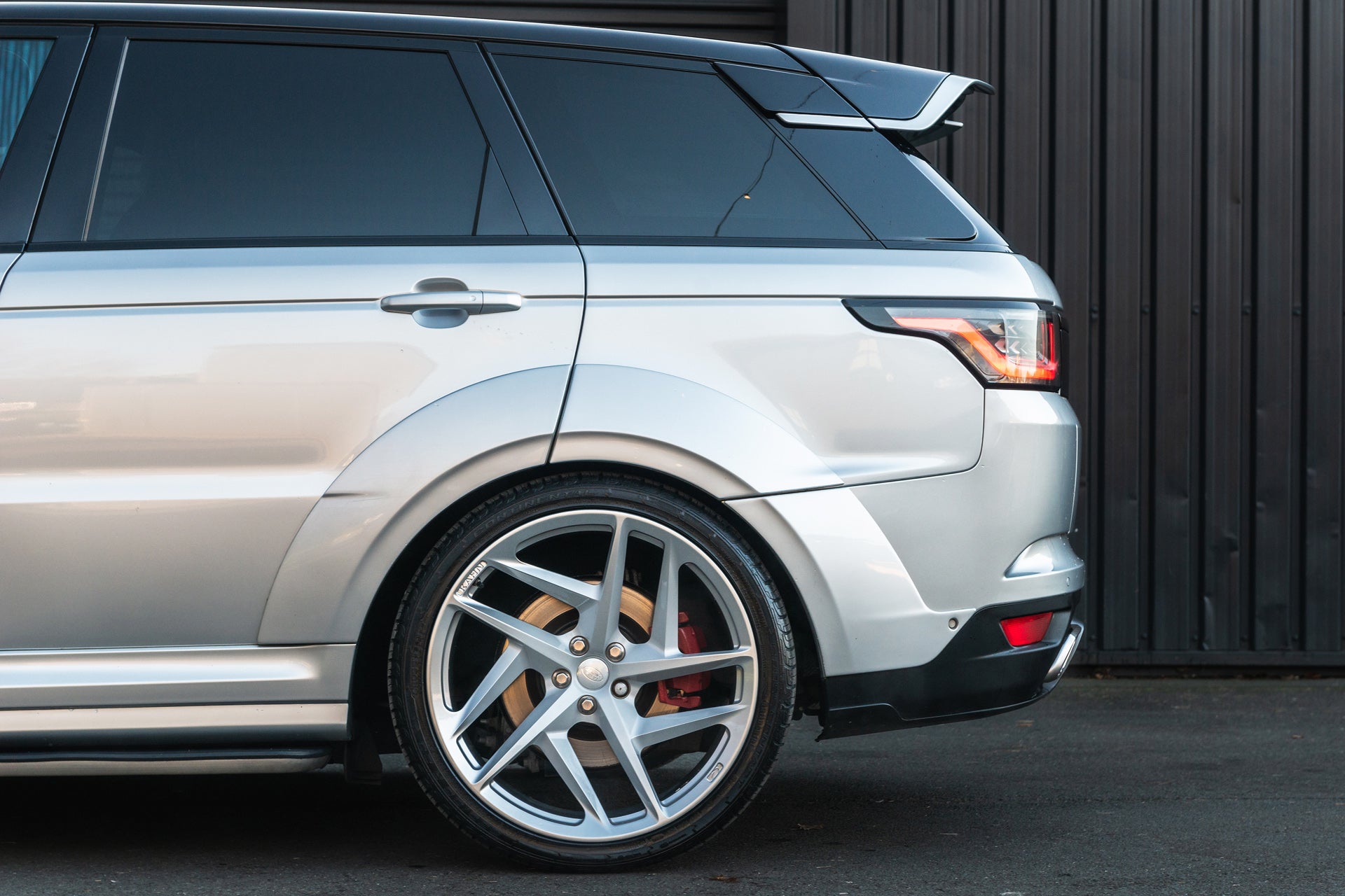Range Rover Sport SVR Pace car - Silver Exterior - Project Kahn