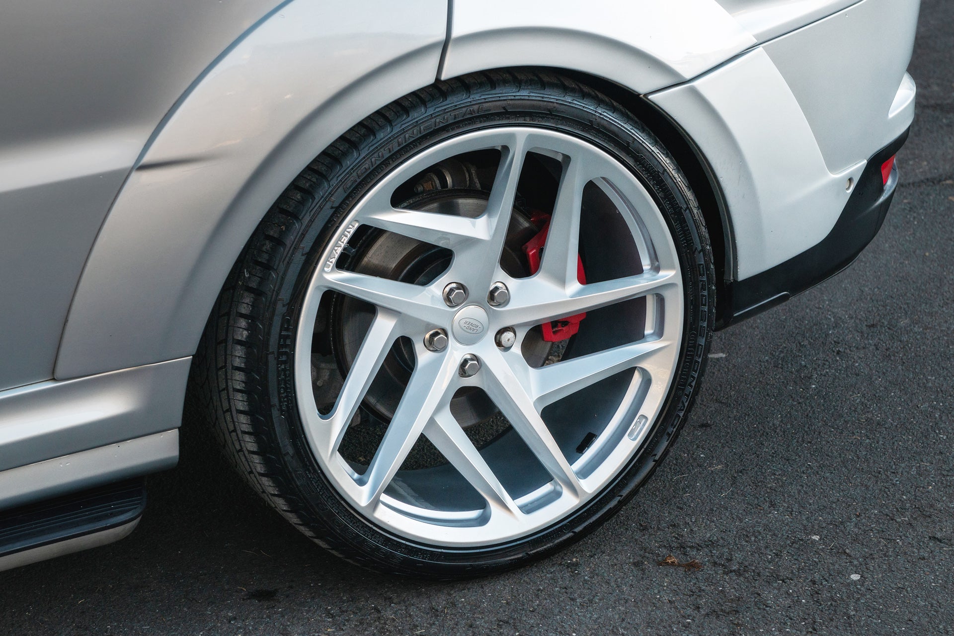 Range Rover Sport SVR Pace car - Silver Exterior - Project Kahn