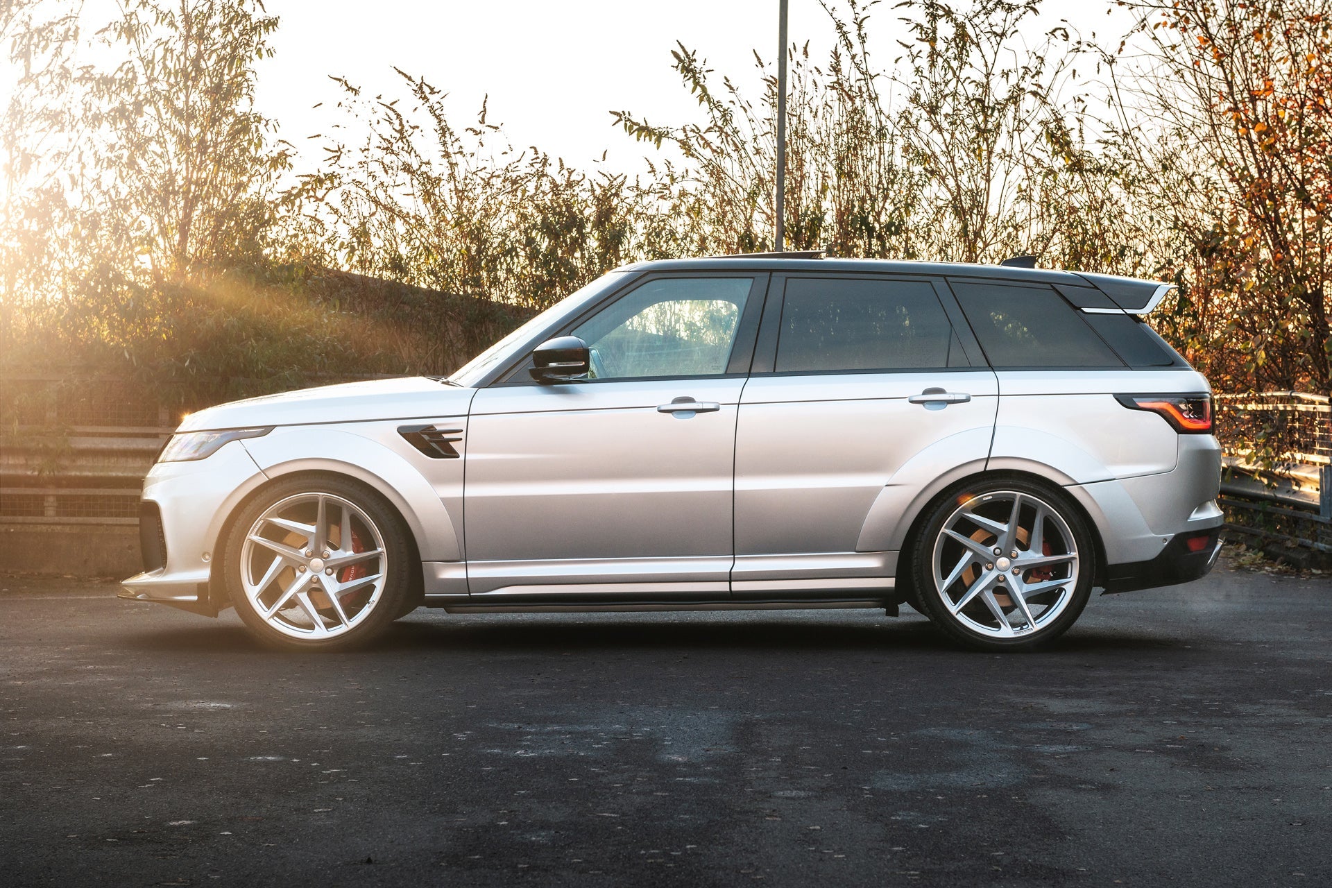 Range Rover Sport SVR Pace car - Silver Exterior - Project Kahn