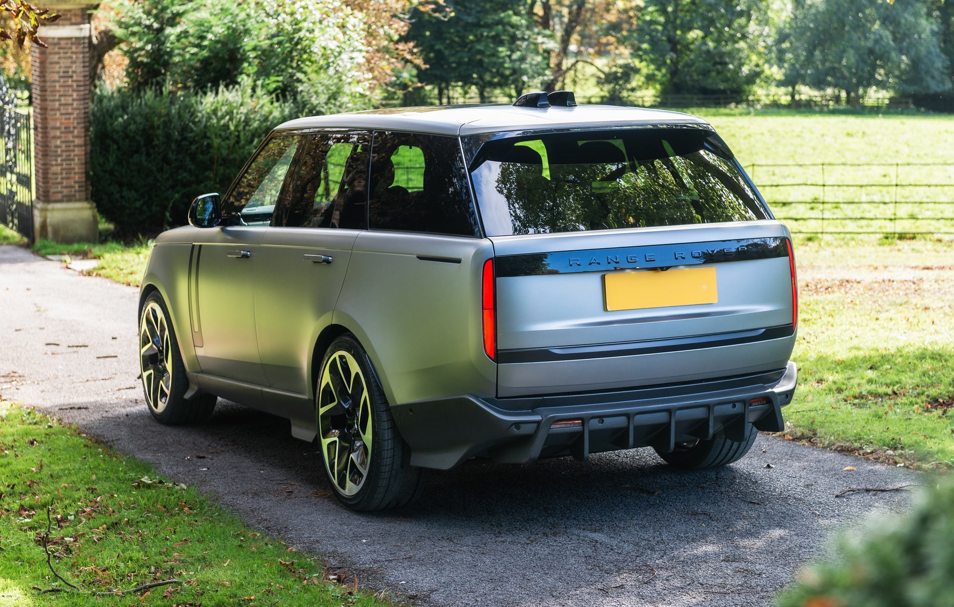 Range Rover Fintail Edition - Project Kahn