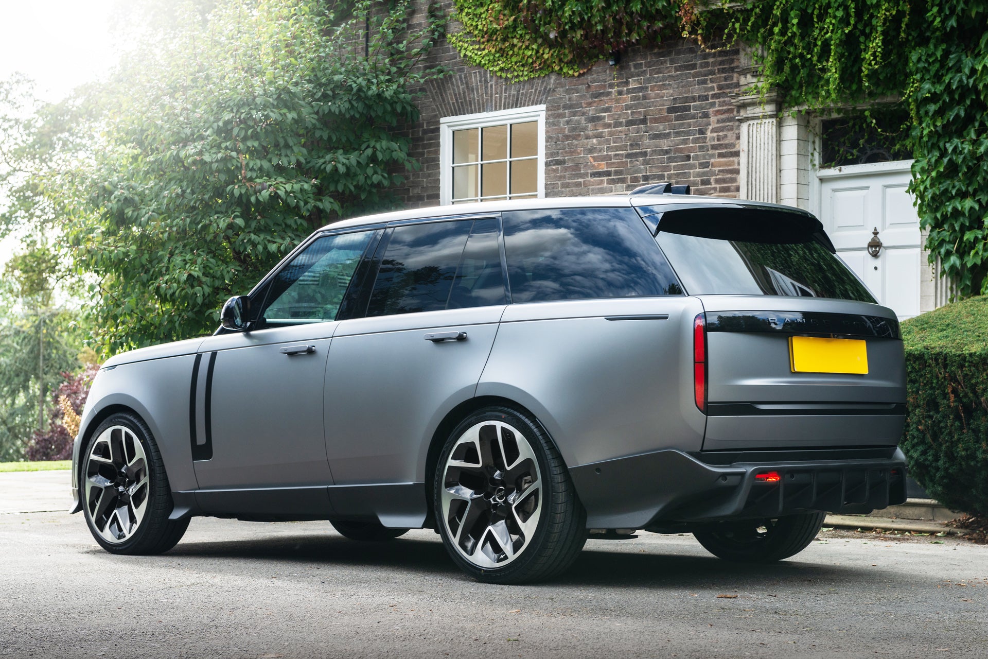 Range Rover Fintail Edition - Project Kahn