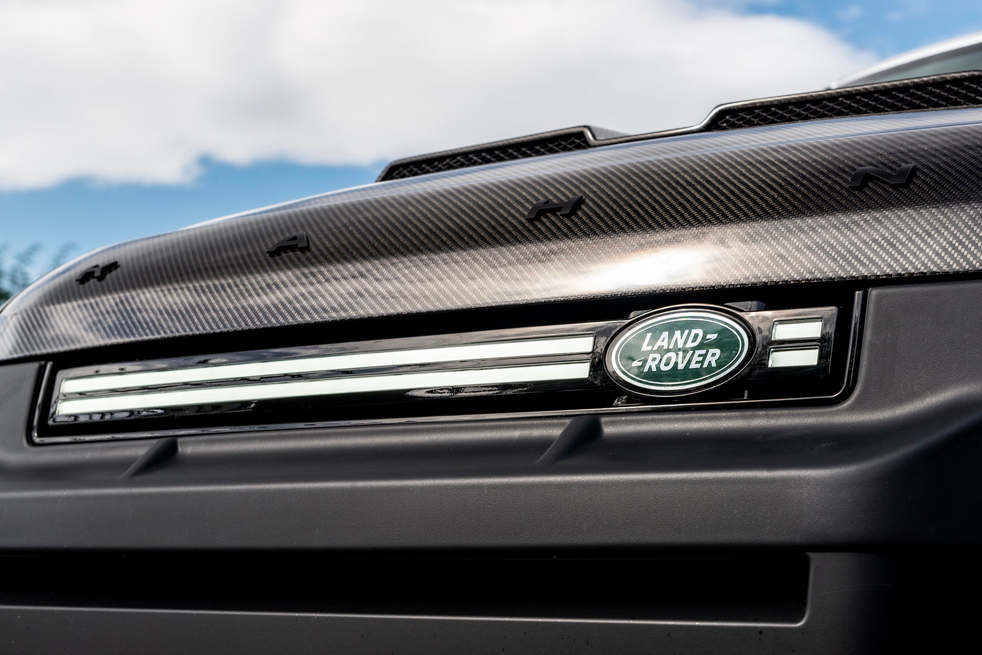 Land Rover Defender (2020-Present) Grille with LED | Project Kahn