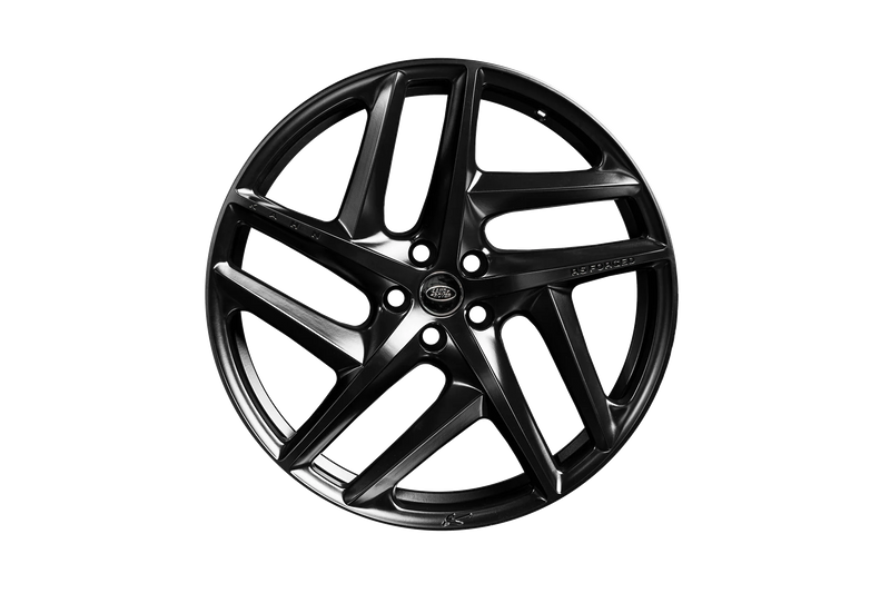 Full view of the Range Rover Sport SVR wheels 