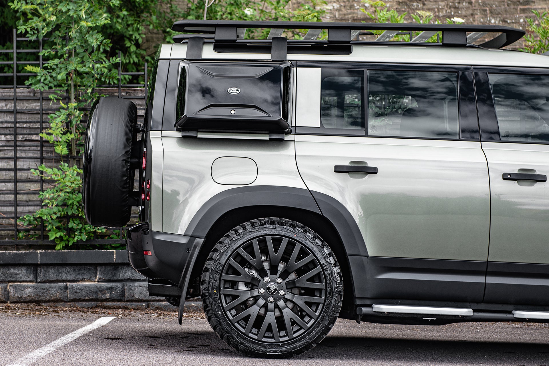 Land Rover Defender (2020-Present) Side-mounted Storage Box - Project Kahn