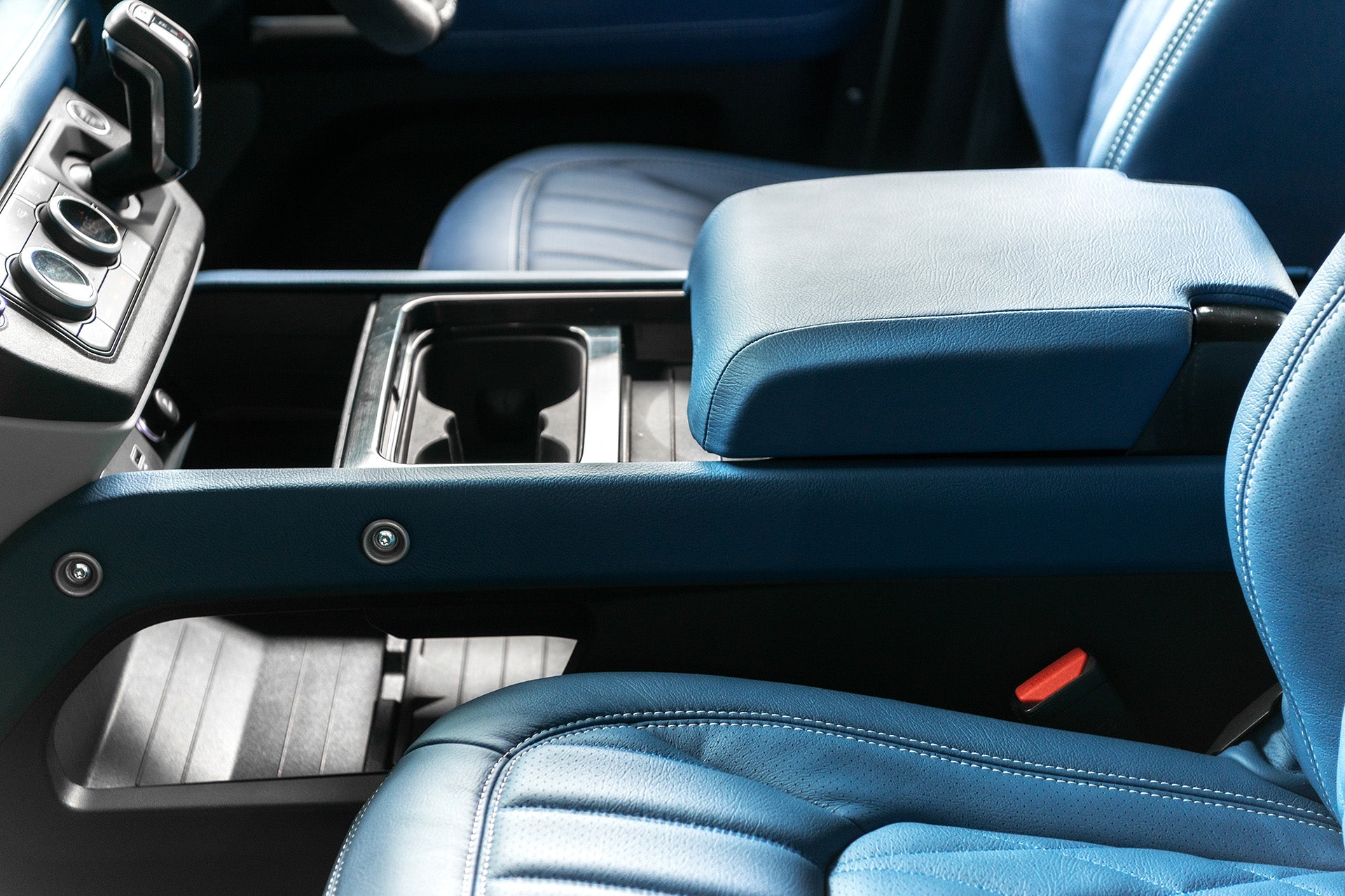 Land Rover Defender (2020-Present) Centre Console With Armrest ...