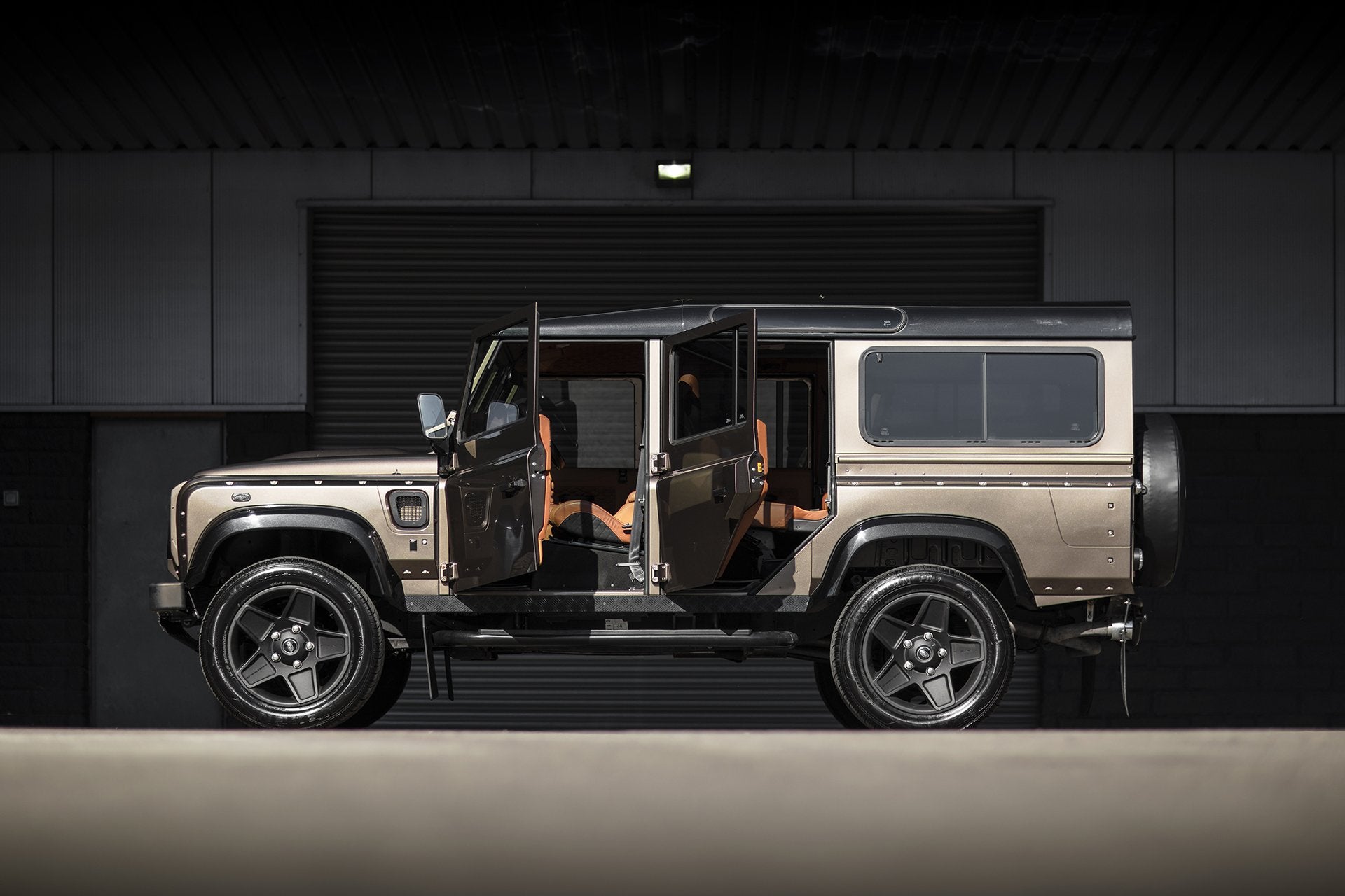 Defender 110 Kit Land Rover Defender 110 | Wide Track Body Kit | Project Kahn