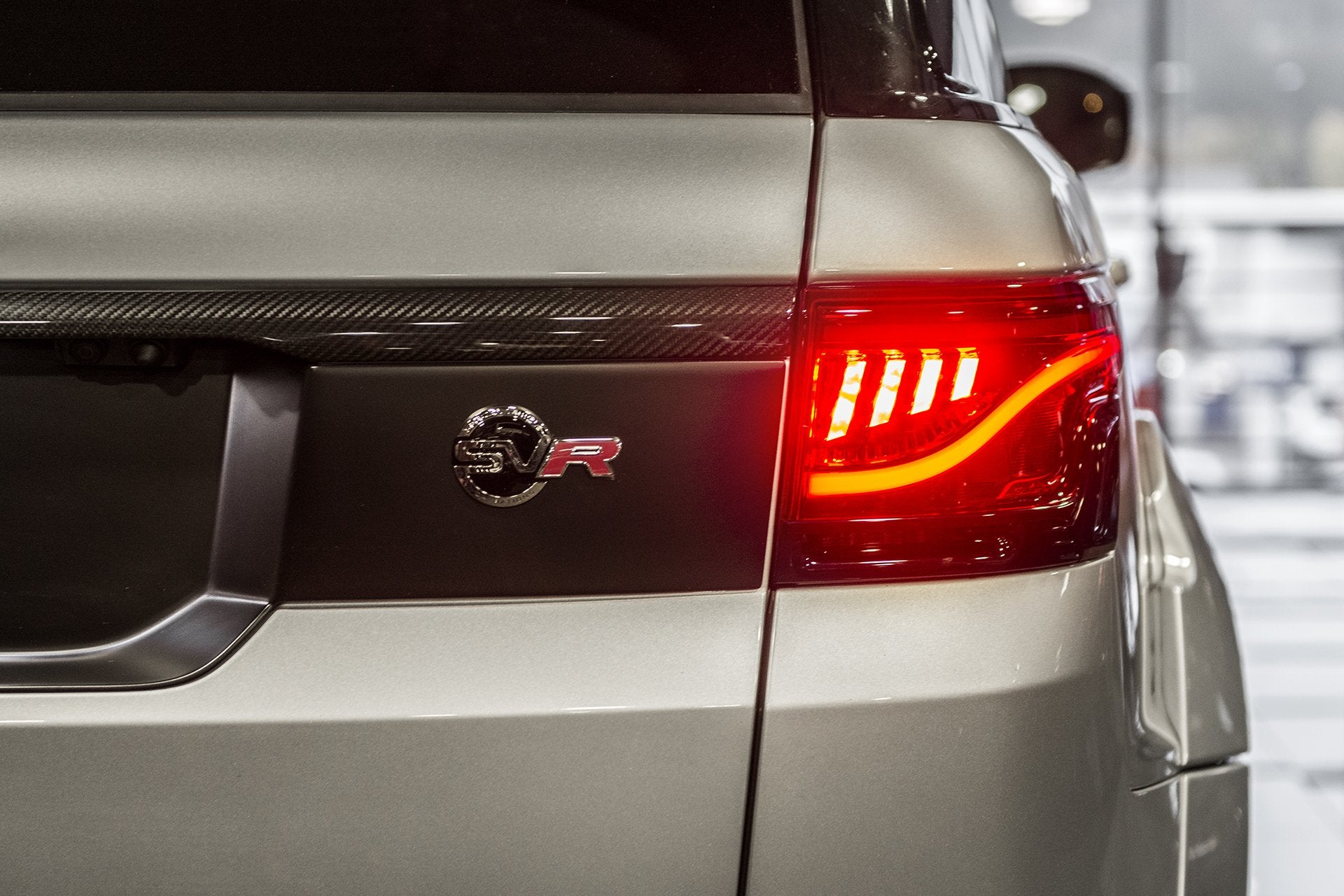Range Rover Ev Rear Lights Range Rover Sport SVR (2015-2018) GL-5i Glohh Rear Lights - Project Kahn