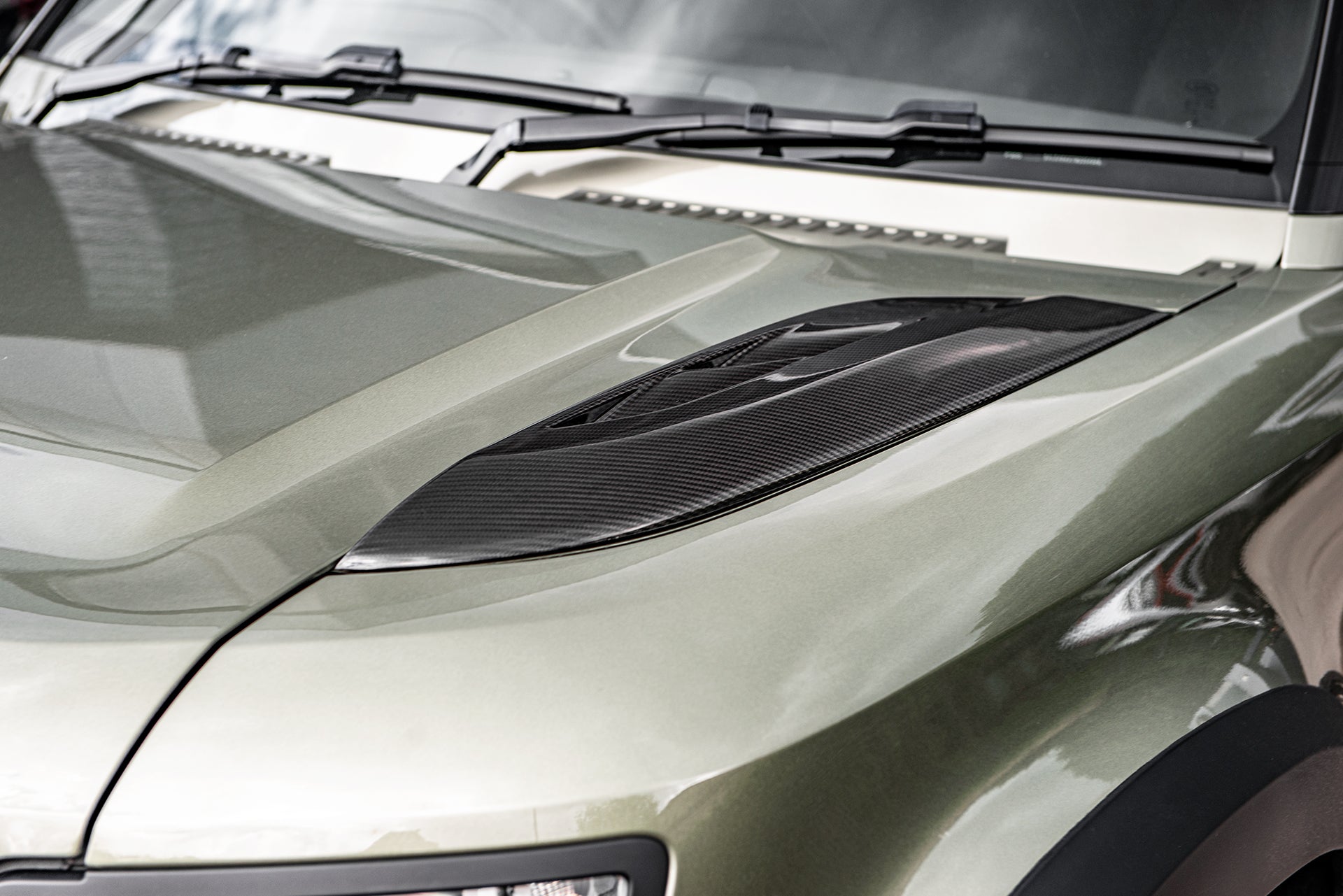 Land Rover Defender (2020-Present) Exposed Carbon Bonnet Side Vents ...
