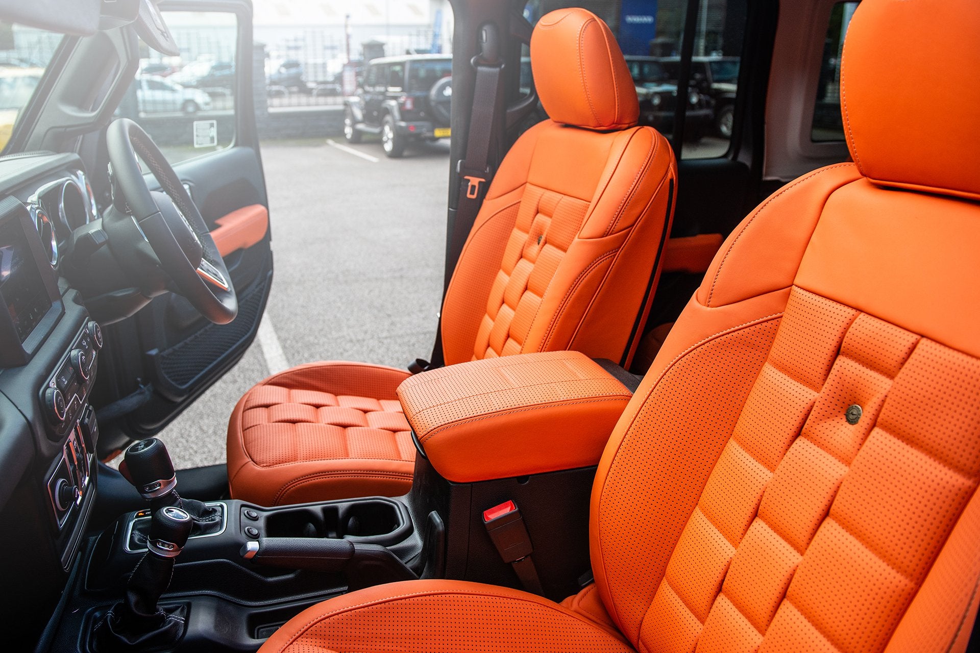 Carcraft: Sitz und Lenkrad beziehen, Carbon Details, Sternenhimmel - Deluxe  Auto Interior
