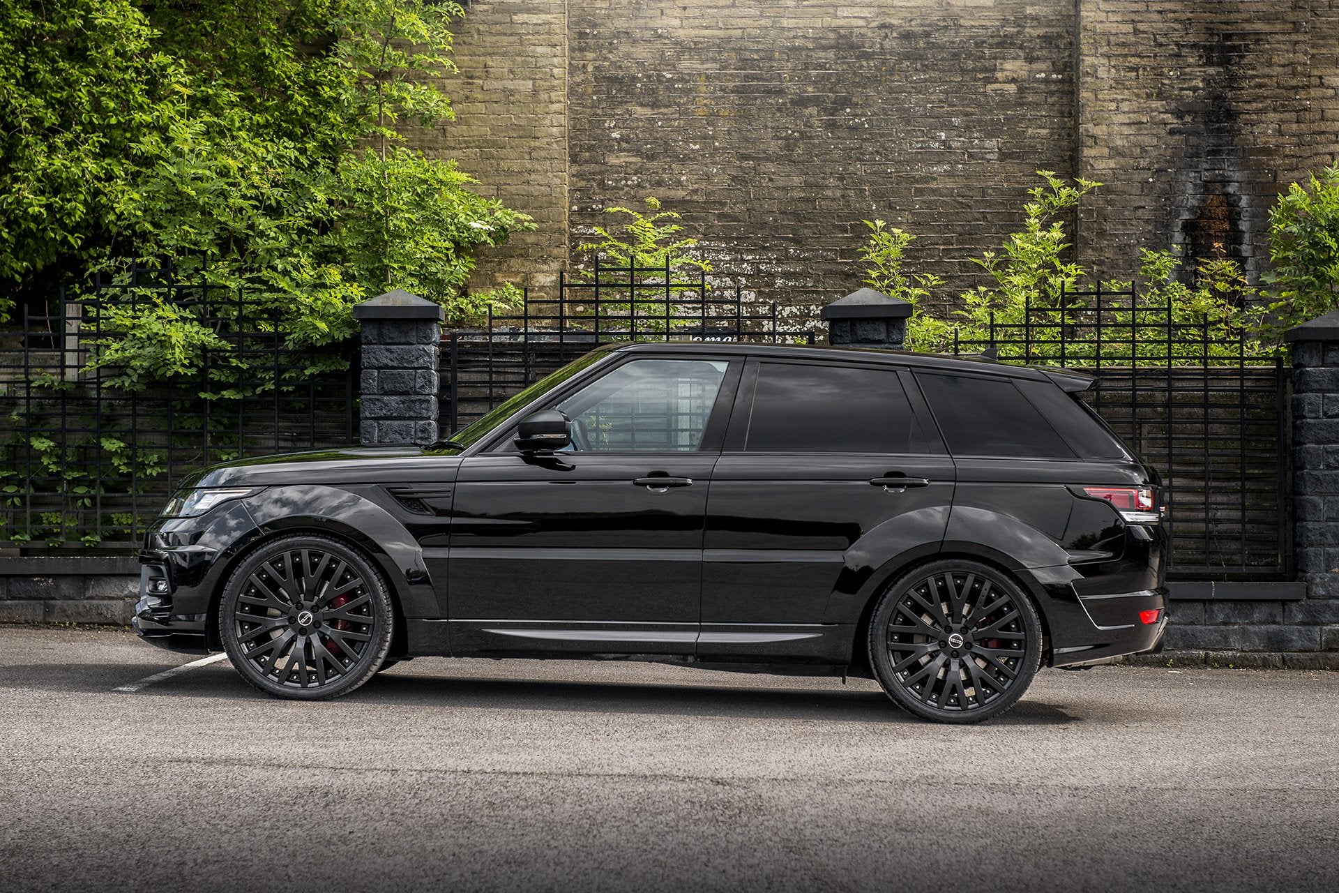 Range Rover Sport RS-2 Alloy Wheels | Kahn UK & Worldwide Delivery ...