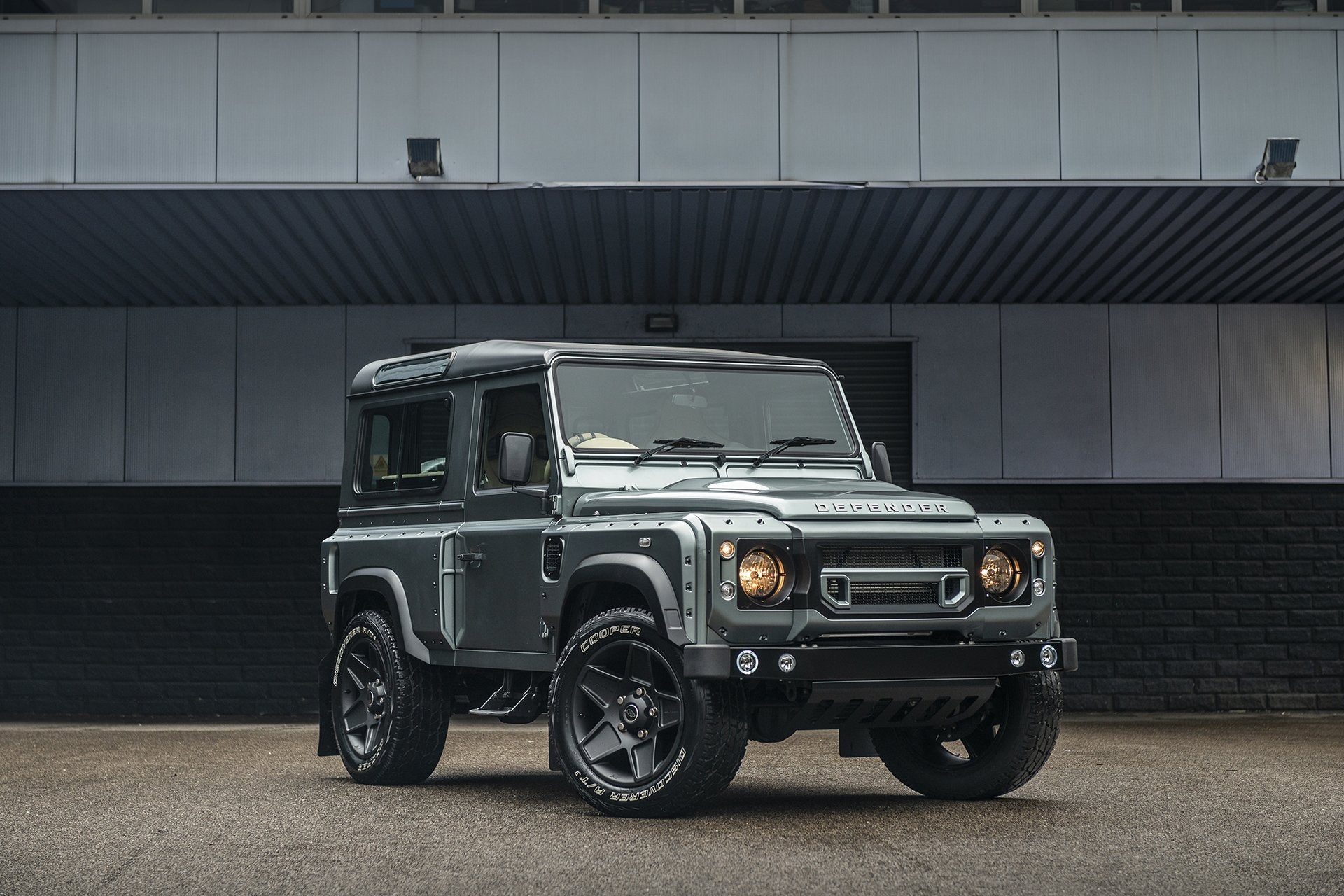 Wide Track Conversion for Classic Land Rover Defender 90 by Kahn ...