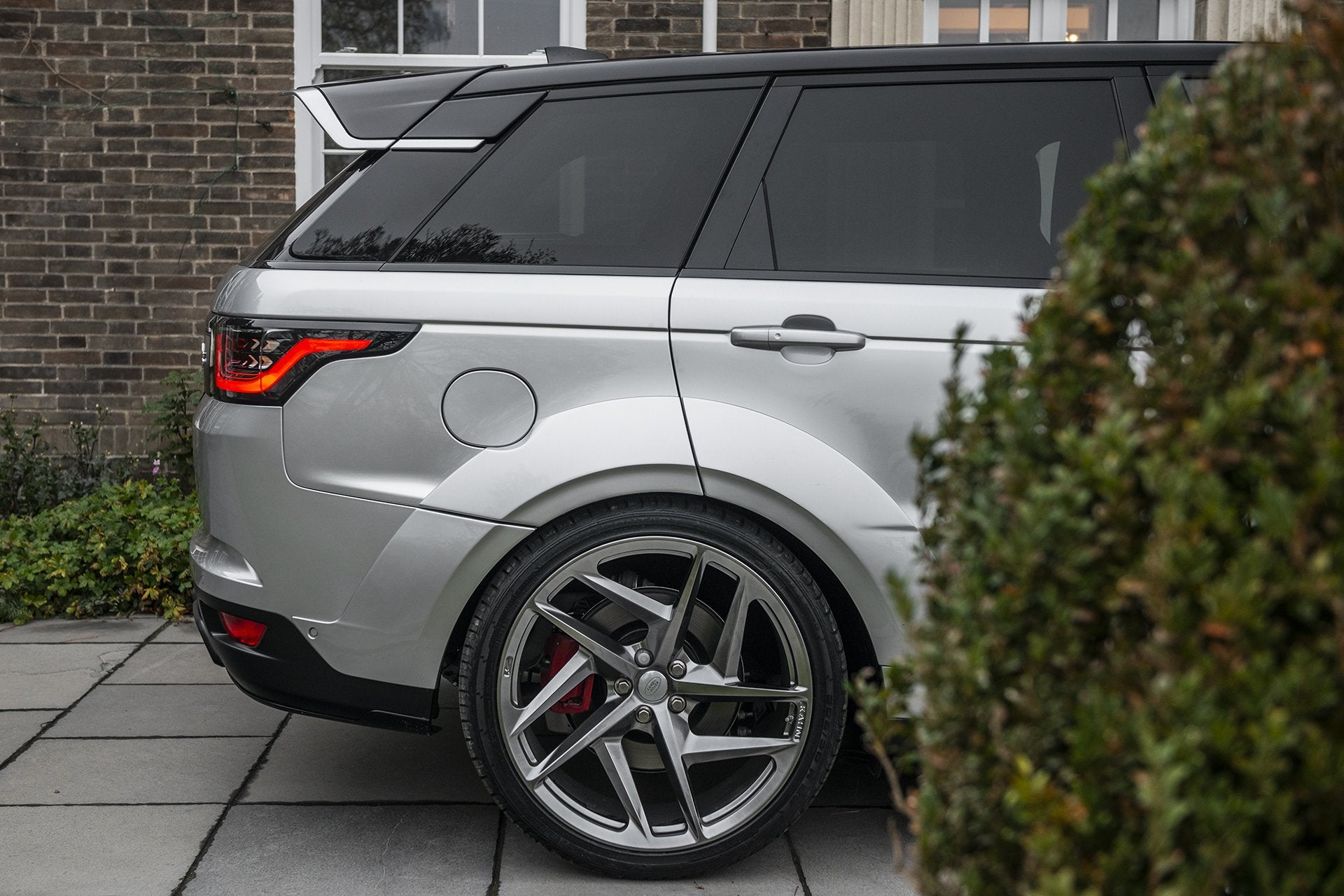 Range Rover Sport SVR - Grey Exterior - Project Kahn