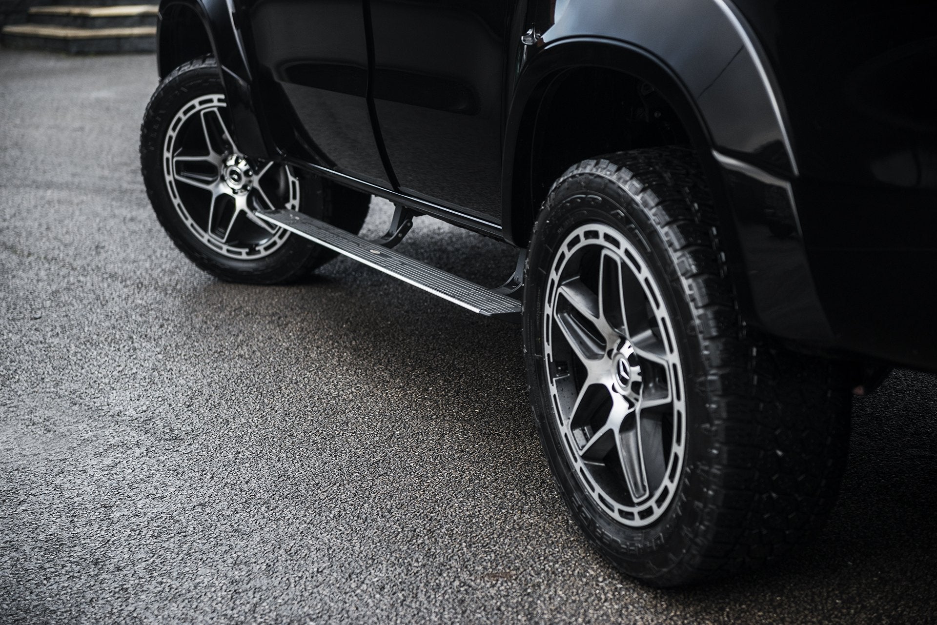 Mercedes X-Class (2019-Present) Deployable Electric Side Steps by Kahn - Image 2785