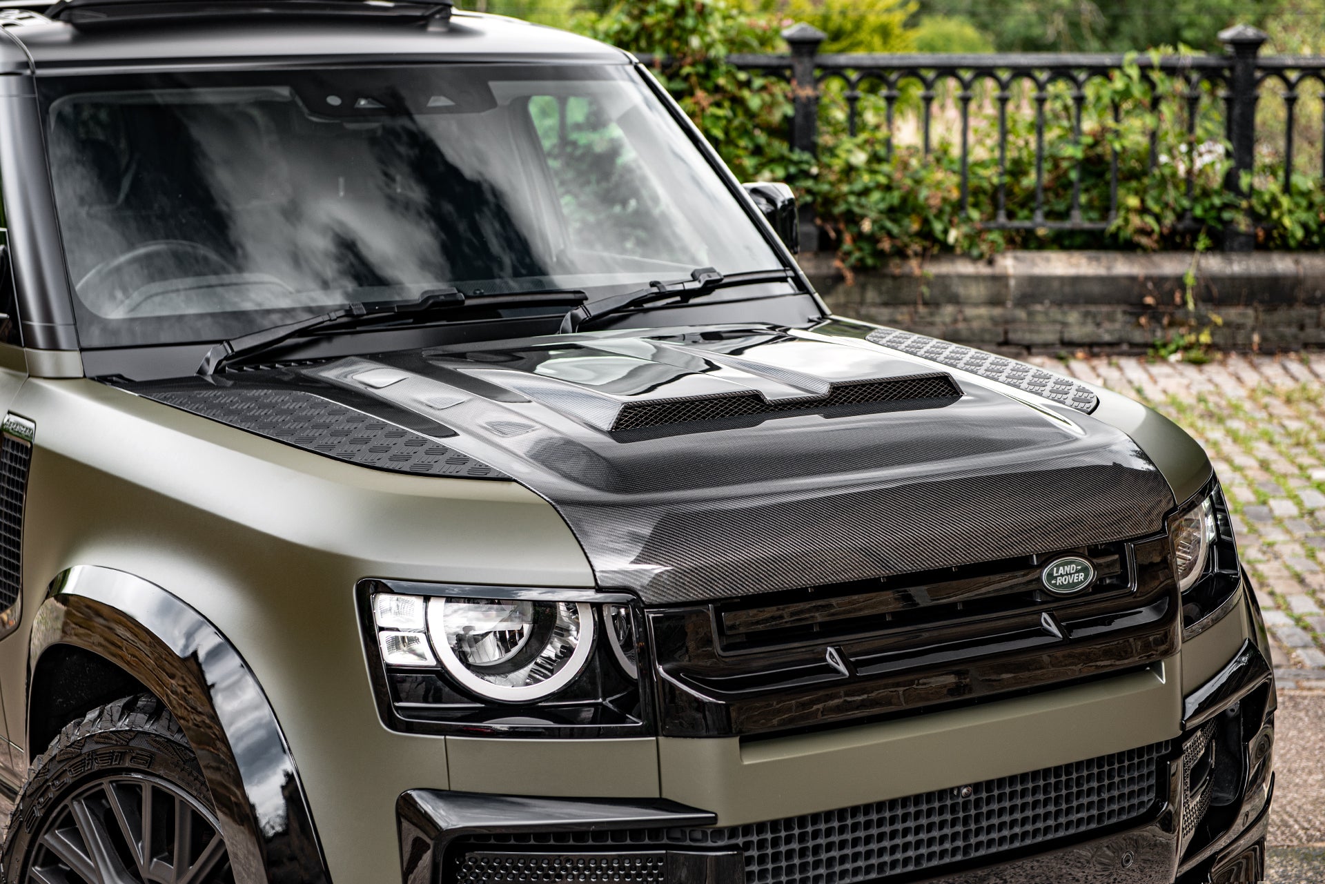 Land Rover Defender (2020 Onwards) Exposed Carbon Vented Bonnet ...