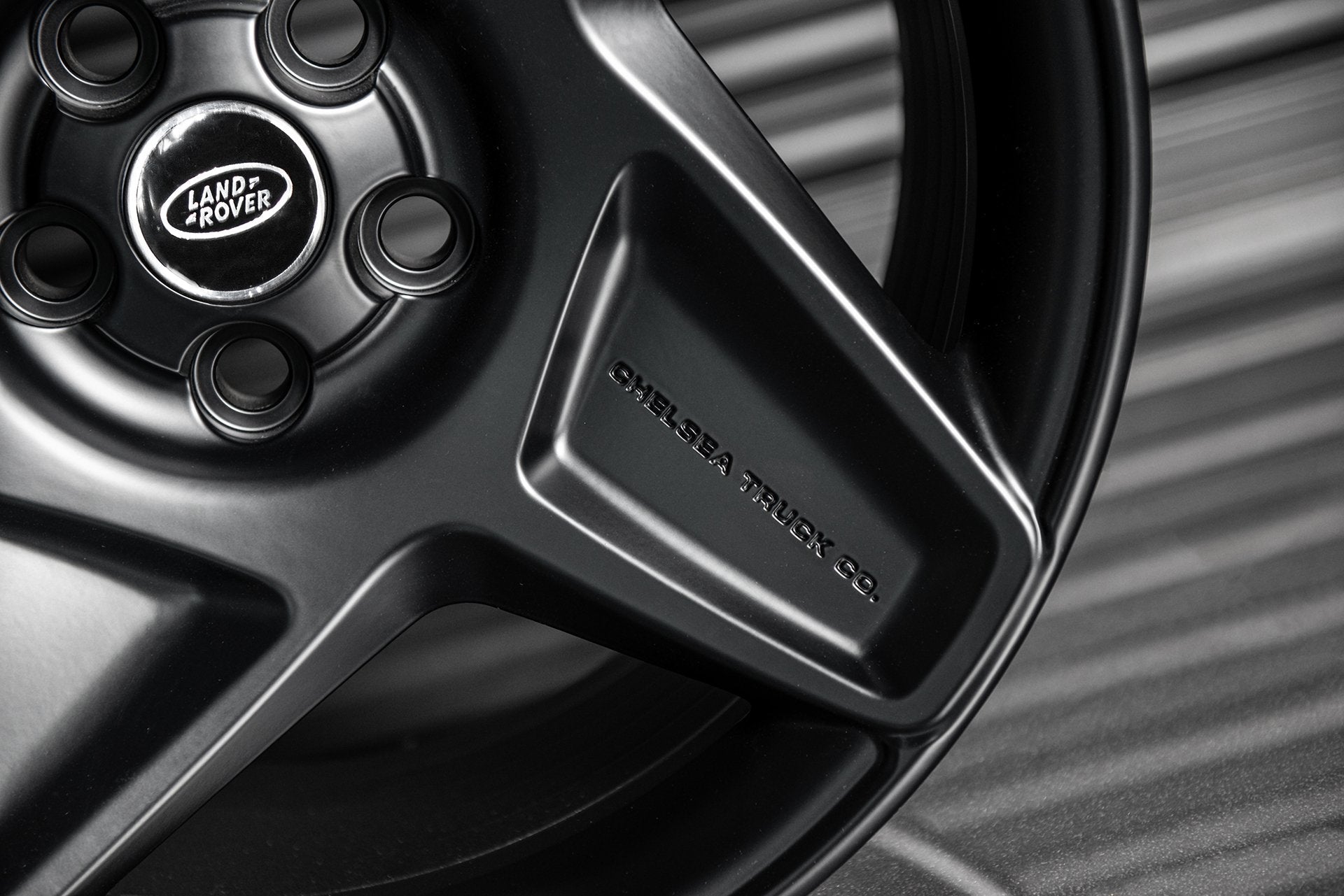 Range Rover Rims 2018 Range Rover Sport SVR (2015–2018) | 20 Inch Mondial Heavy Duty Wheels ...