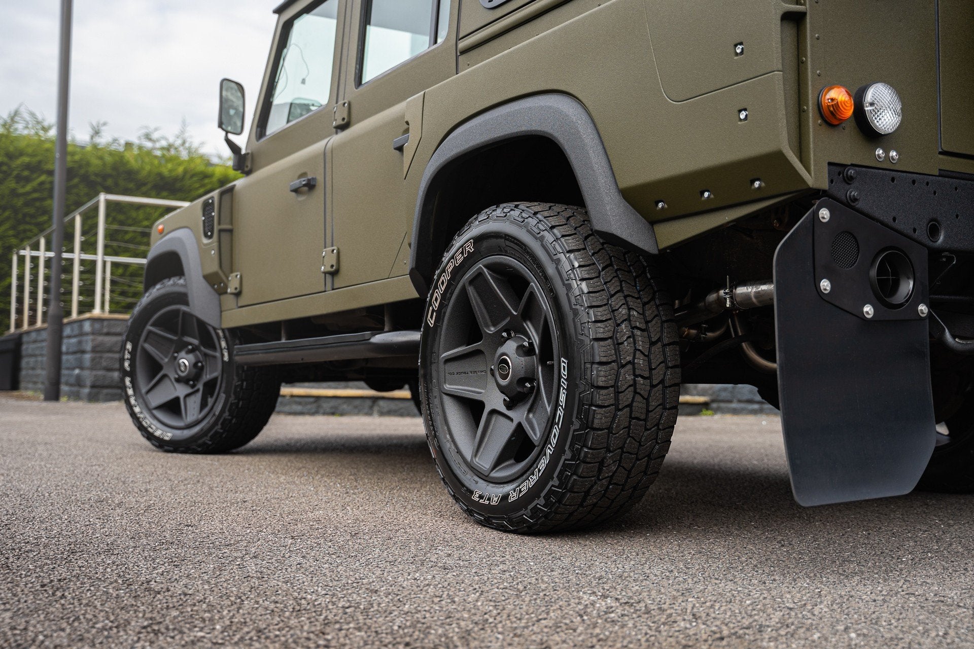 Defender 110 Kit Land Rover Defender 110 | Wide Track Body Kit | Project Kahn