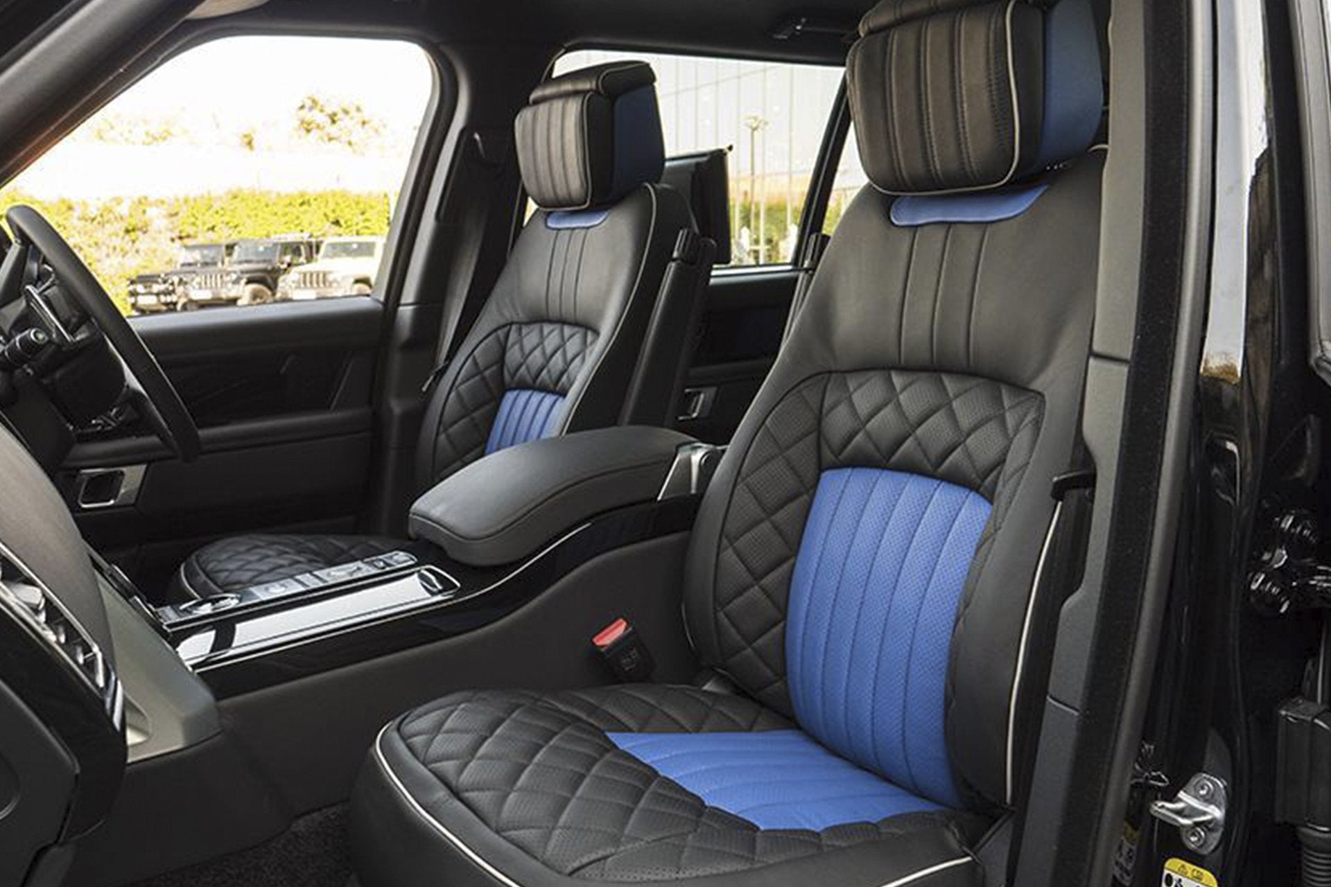 Range Rover (2018-2022) Black & Blue Leather Interior by Kahn 