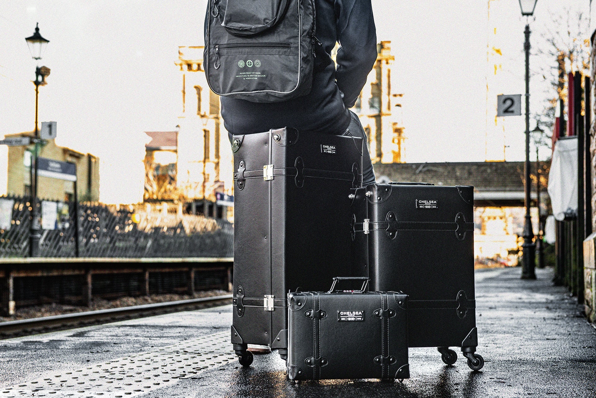 The luggage company shop