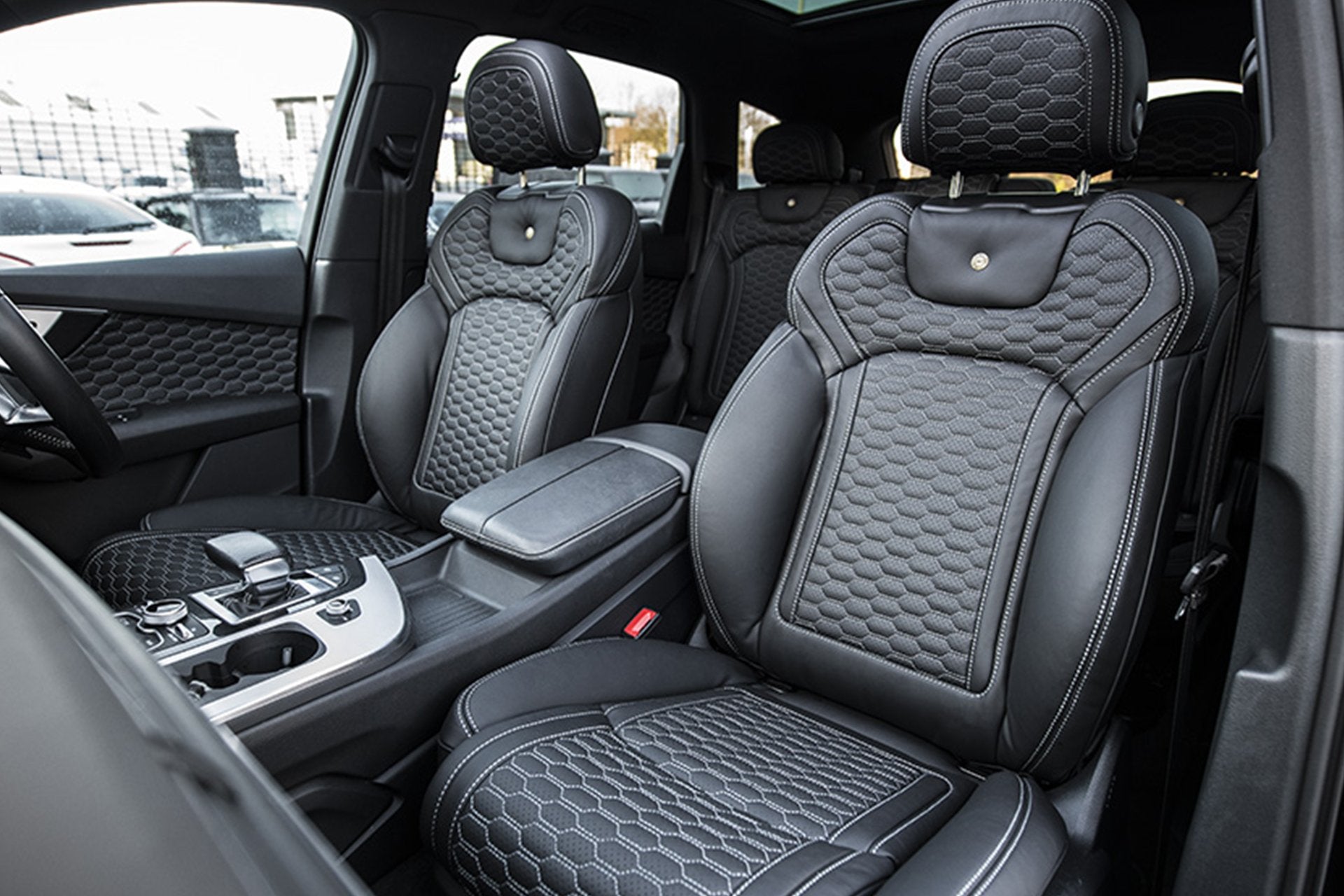 Audi Q7 (2016-Present) Leather Interior by Kahn - Image 4038