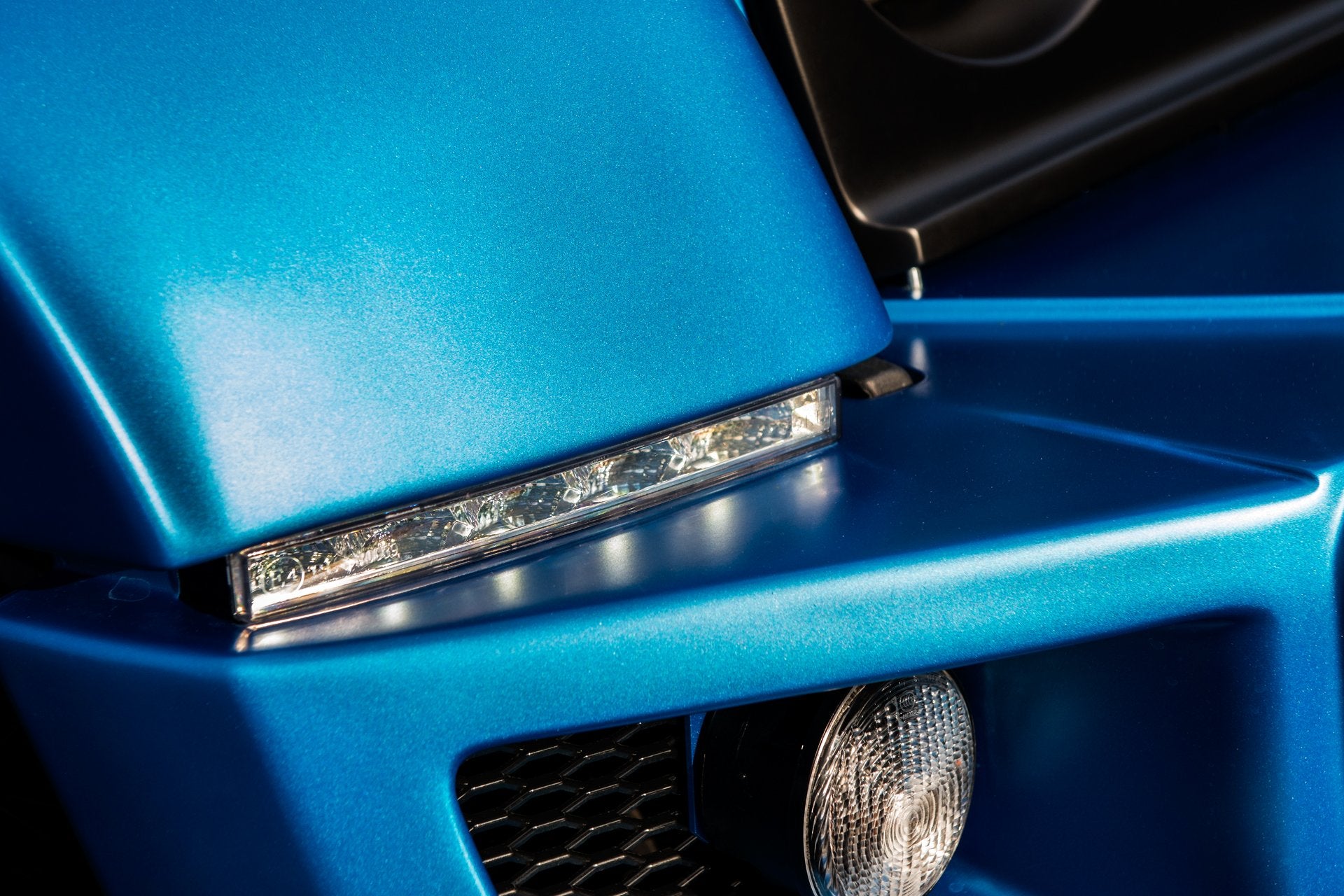 Jeep Wrangler JK | Horizontal LED Lights | Chelsea Truck Co - Project Kahn