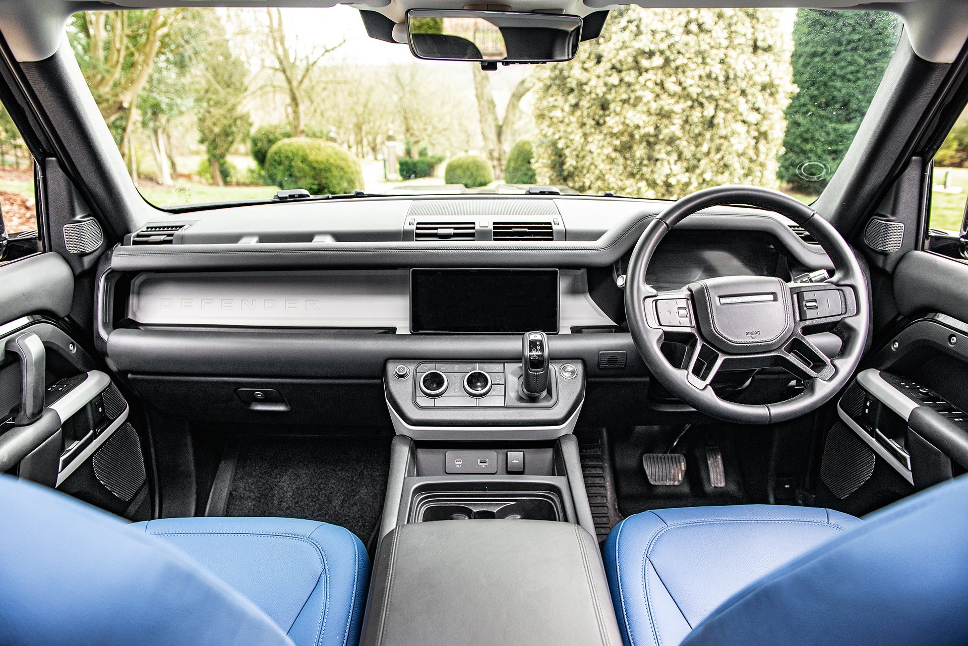 Land Rover Defender 110 Leather Interior Blue Project Kahn land-rover-defender-110-leather-interior-blue-project-kahn