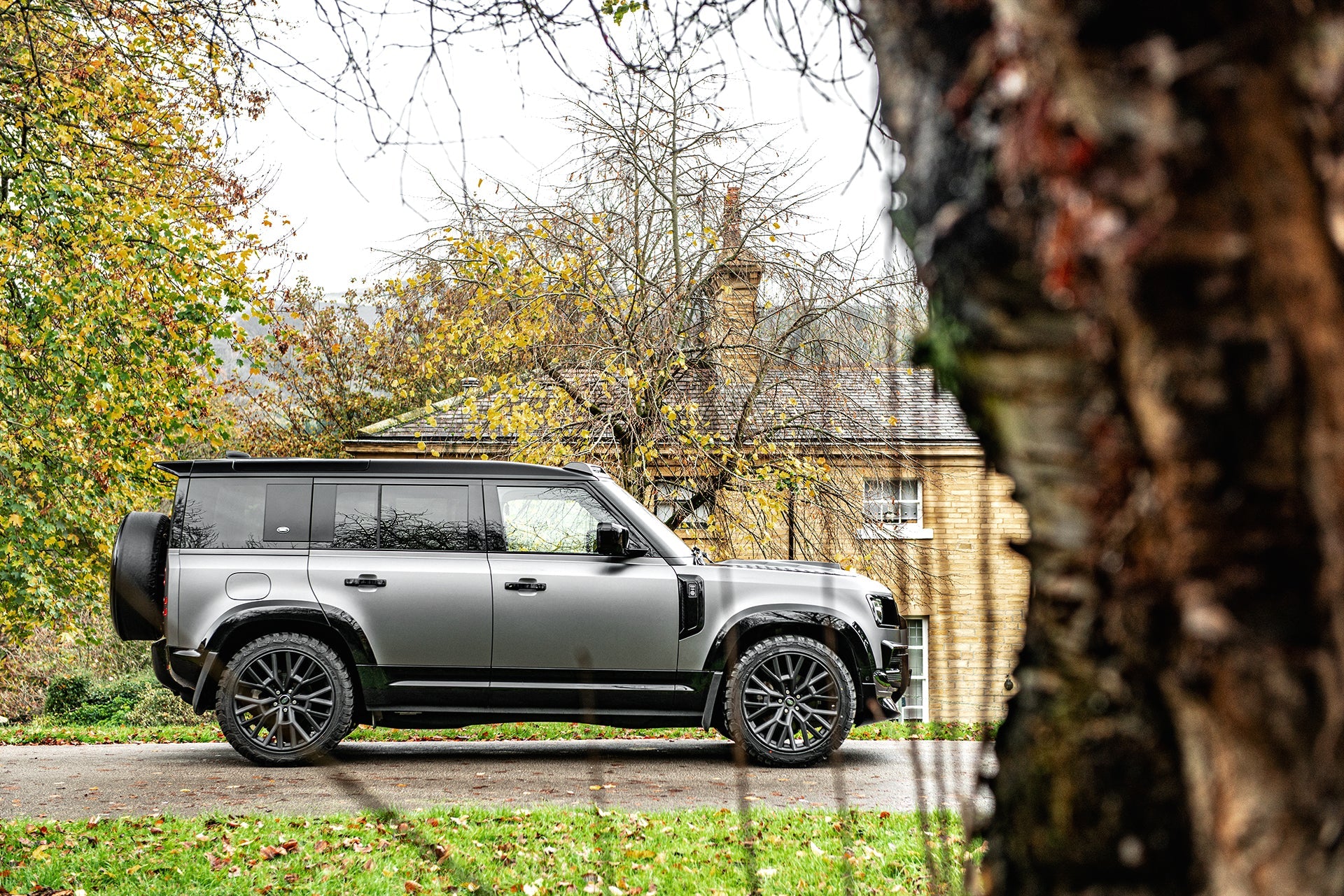 Land Rover Defender 110 - Grey Exterior - Project Kahn